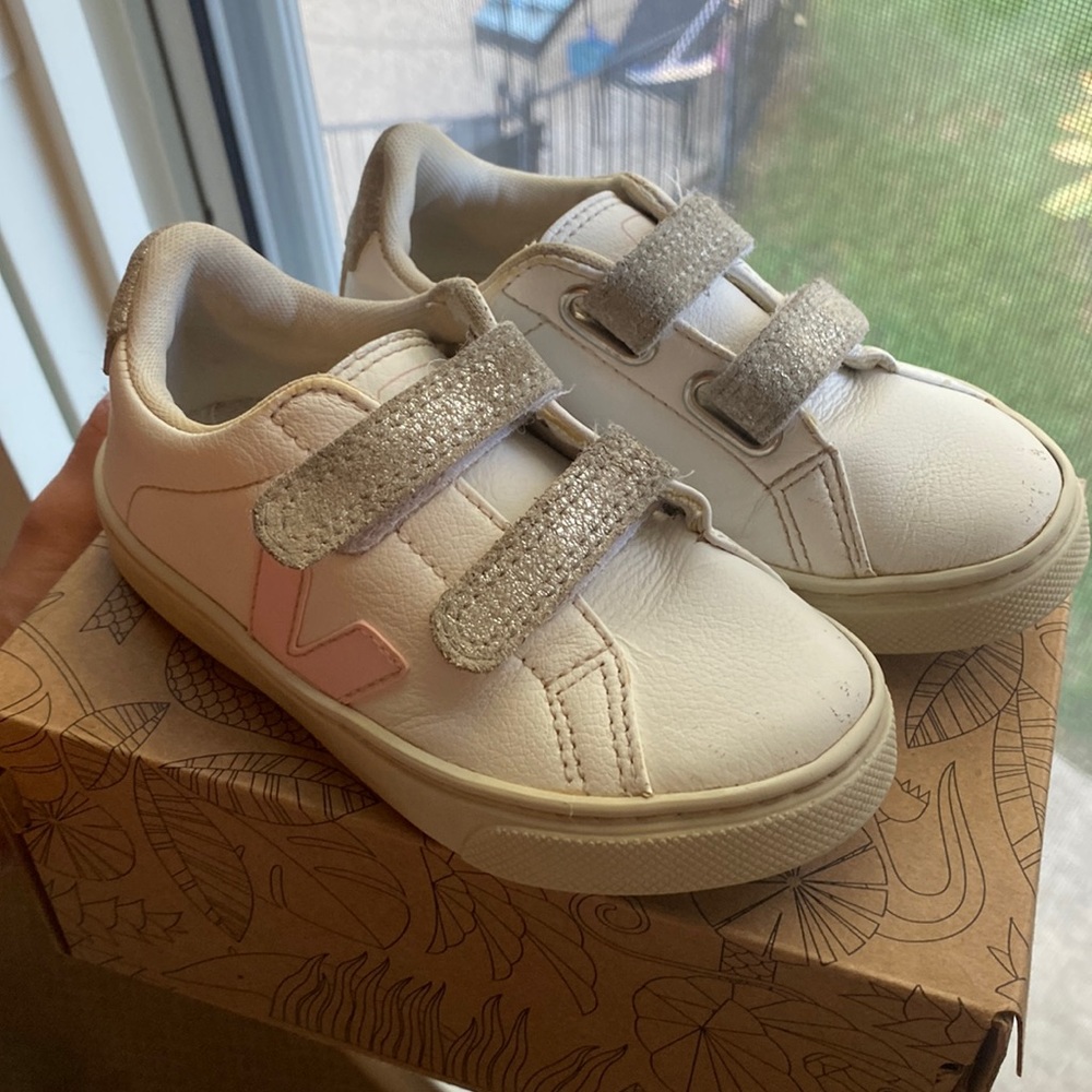 Kids Veja Size. 10